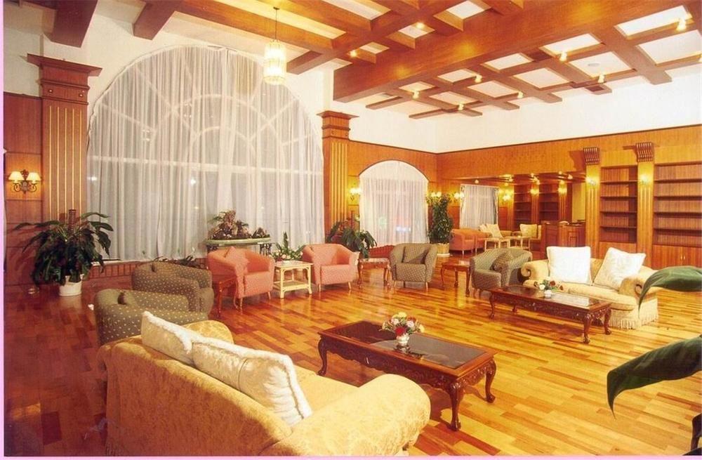 Yunnan Dianchi Garden Resort Hotel & Spa Кунмин Екстериор снимка