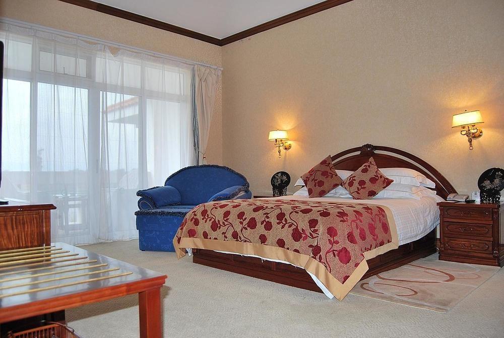 Yunnan Dianchi Garden Resort Hotel & Spa Кунмин Екстериор снимка