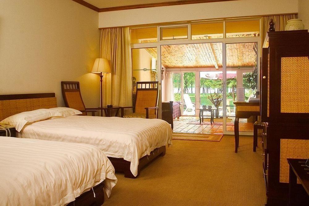 Yunnan Dianchi Garden Resort Hotel & Spa Кунмин Екстериор снимка