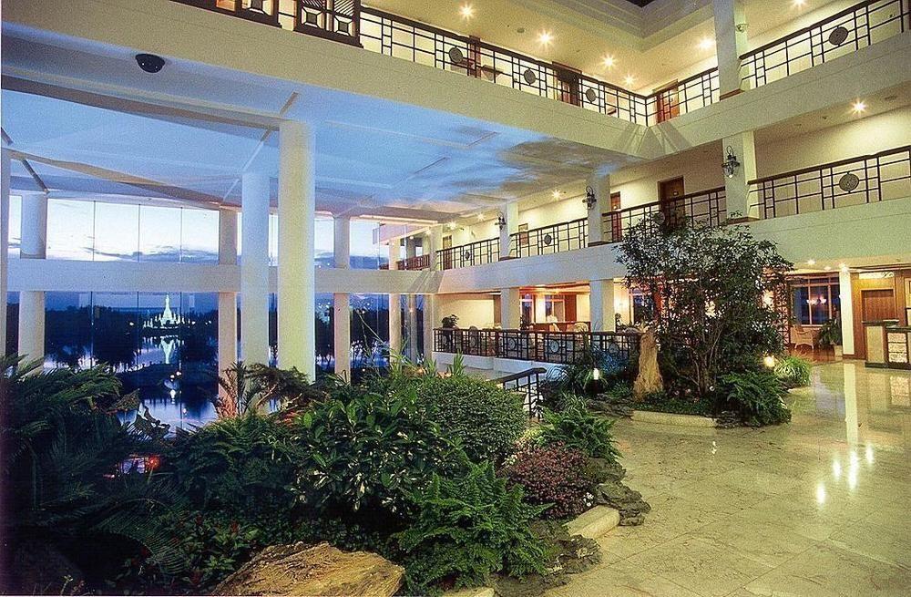Yunnan Dianchi Garden Resort Hotel & Spa Кунмин Екстериор снимка