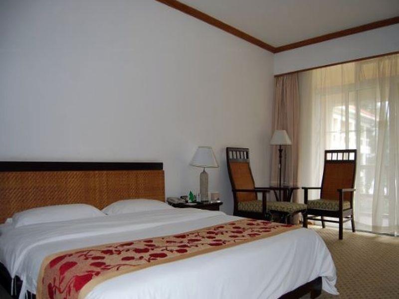 Yunnan Dianchi Garden Resort Hotel & Spa Кунмин Екстериор снимка