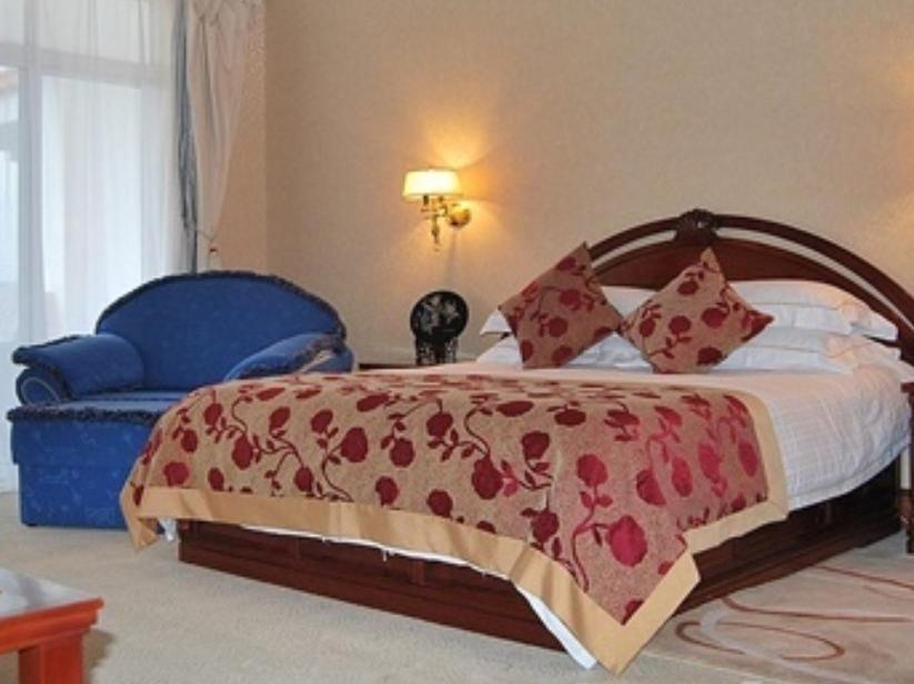 Yunnan Dianchi Garden Resort Hotel & Spa Кунмин Екстериор снимка