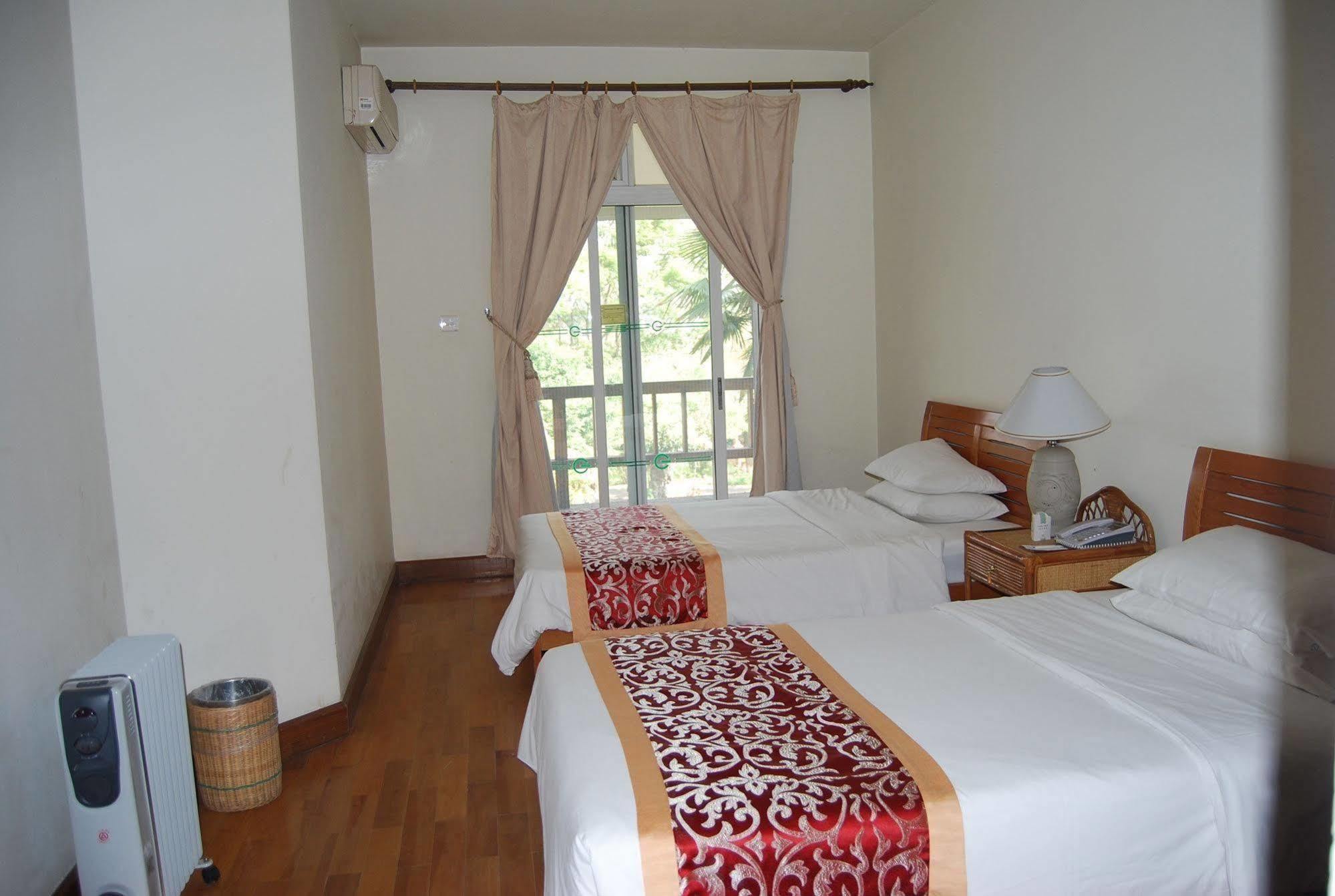 Yunnan Dianchi Garden Resort Hotel & Spa Кунмин Екстериор снимка